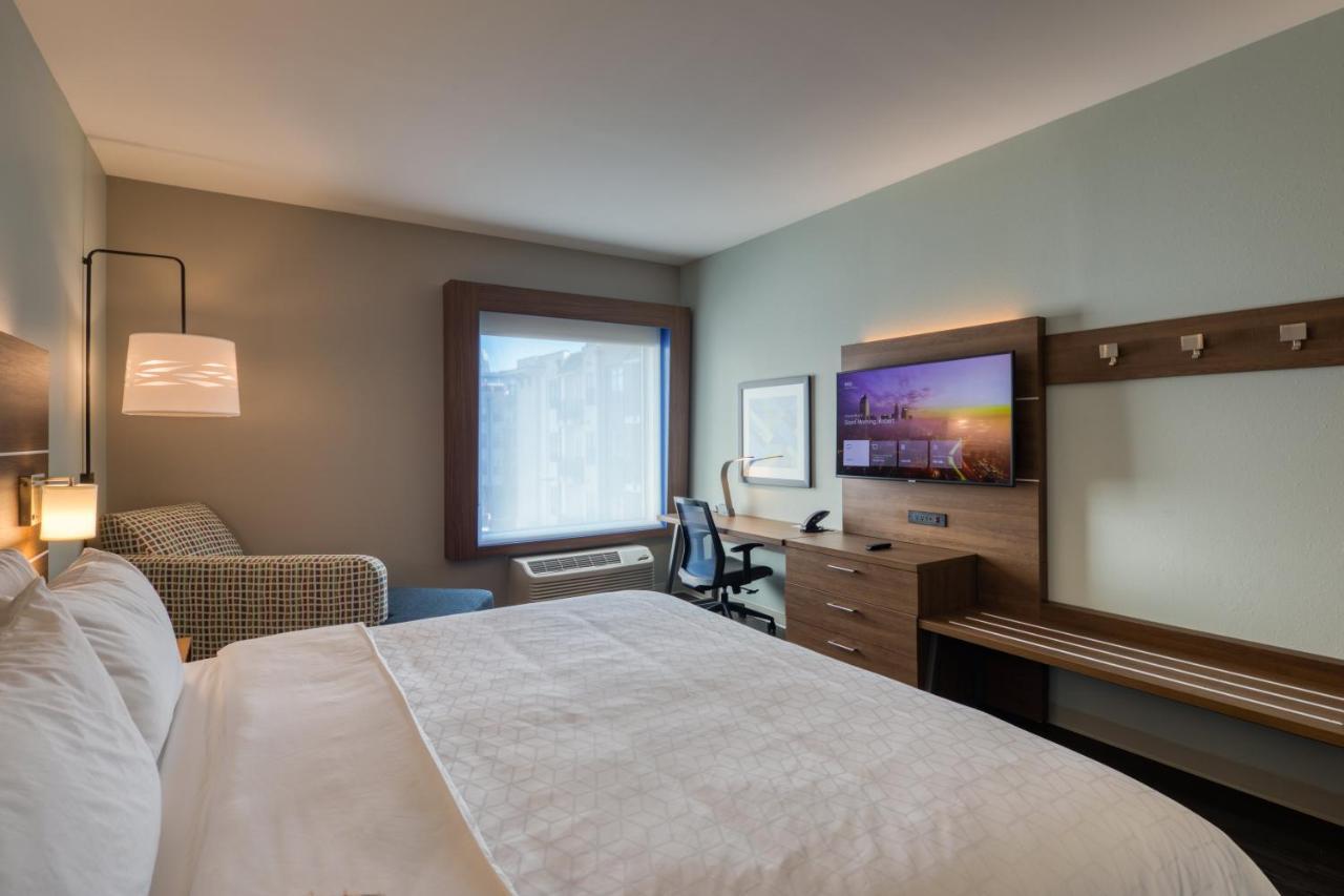 Holiday Inn Express & Suites - Charlotte - South End By Ihg Exterior foto